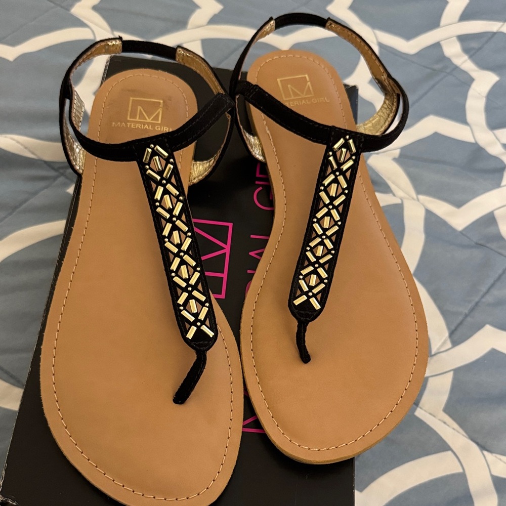 Material Girl Black and Tan Geometric Sandals